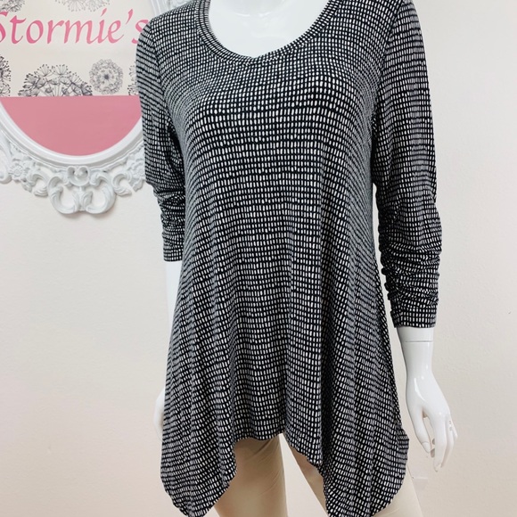 Philosophy Tops - Philosophy / Black White Tunic